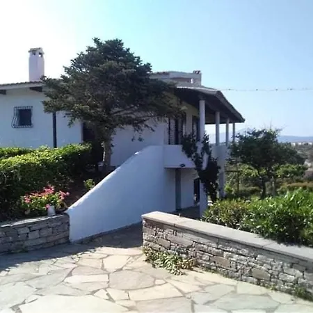 Evia Escape *